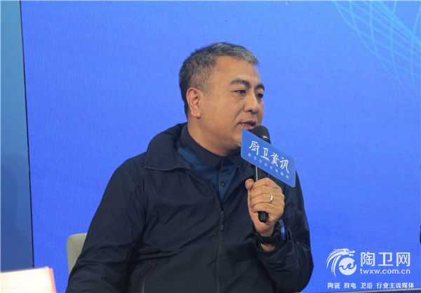 1539852766474107.jpg 張穎光.jpg