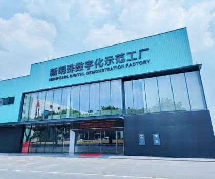 挺起中國制造脊梁！新明珠董事長葉德林入圍“十大功勛企業(yè)家”榜單