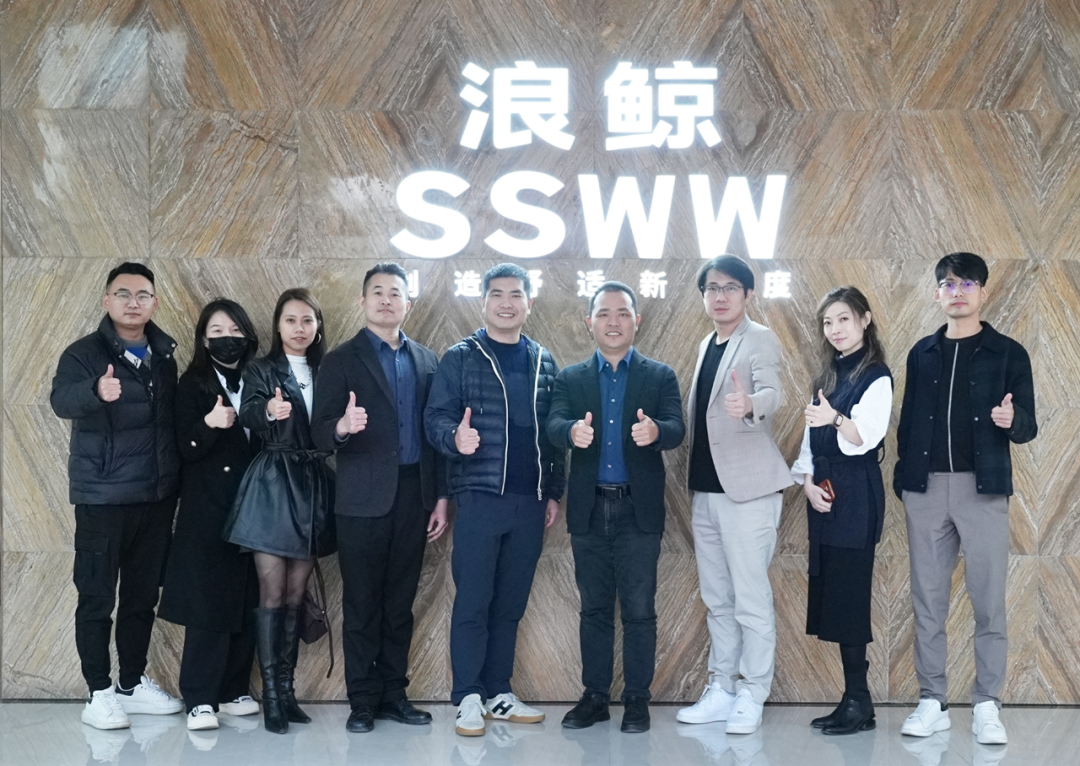 1678596019545153.png 邵唯晏與中建協(xié)室內(nèi)設(shè)計(jì)委一行蒞臨浪鯨衛(wèi)浴參觀交流.png