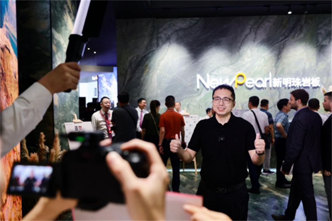 1000W＋關(guān)注！潭洲展新明珠巖板“種草”破圈06.jpg