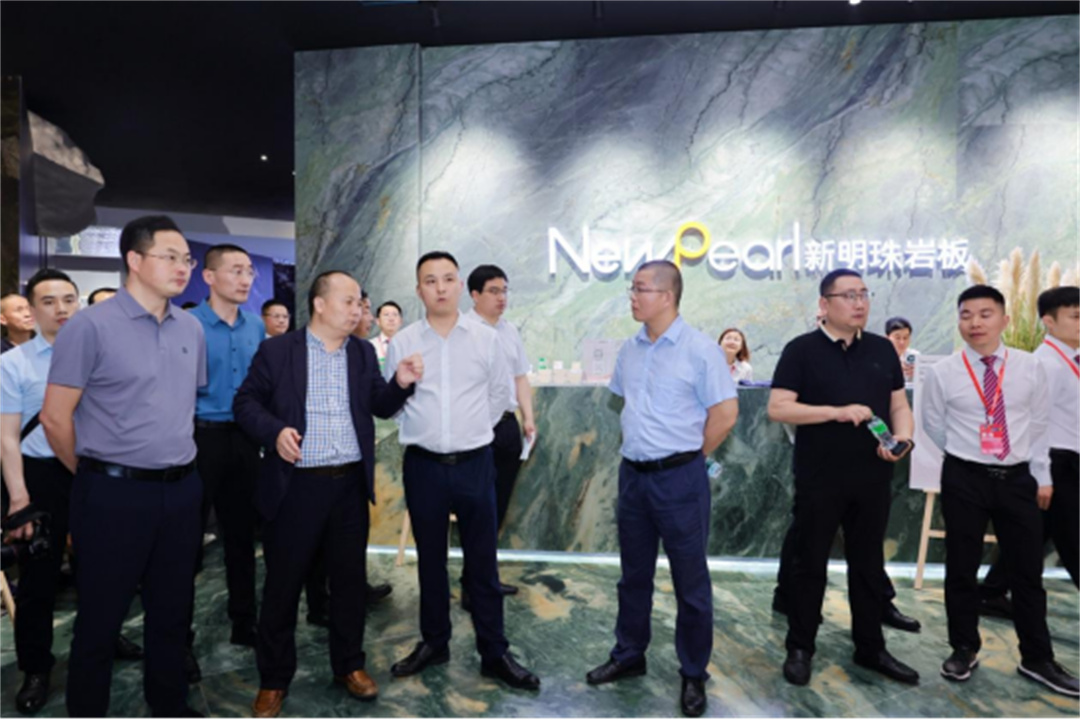 1000W＋關(guān)注！潭洲展新明珠巖板“種草”破圈07.jpg