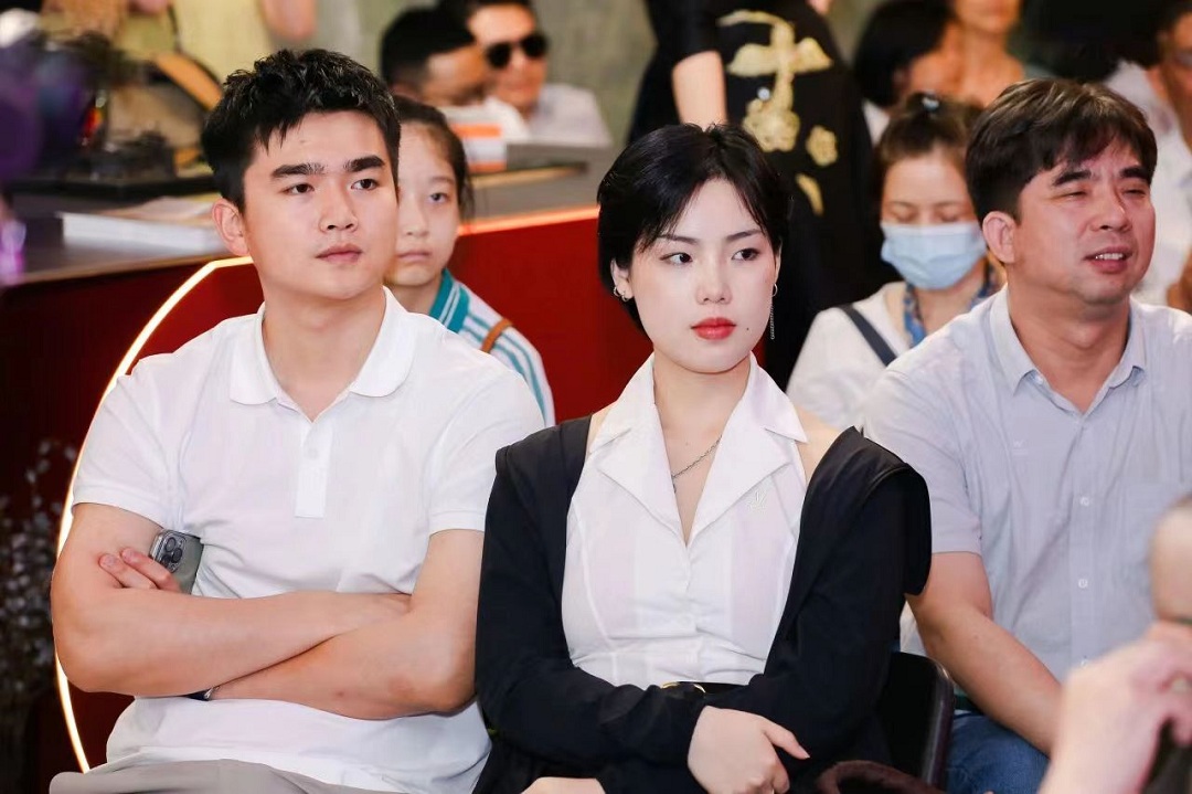 1717053773490375.jpg 15新.jpg