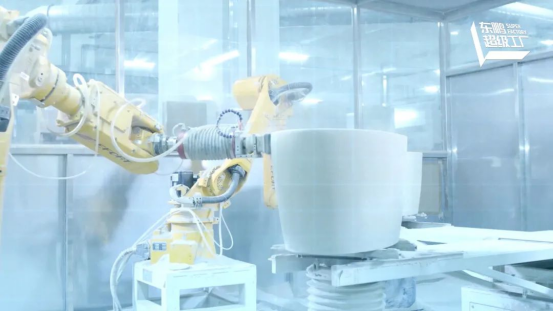 1745714260247109.png 2025行業(yè)兩會(huì)|東鵬整裝衛(wèi)浴實(shí)力榮膺兩項(xiàng)大獎(jiǎng)694.png